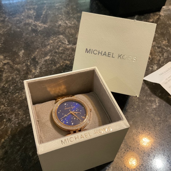 Michael kors watch - Picture 1 of 3